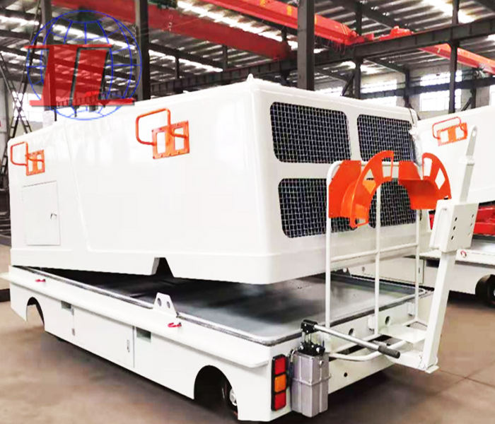 深圳机场用自行多功能车